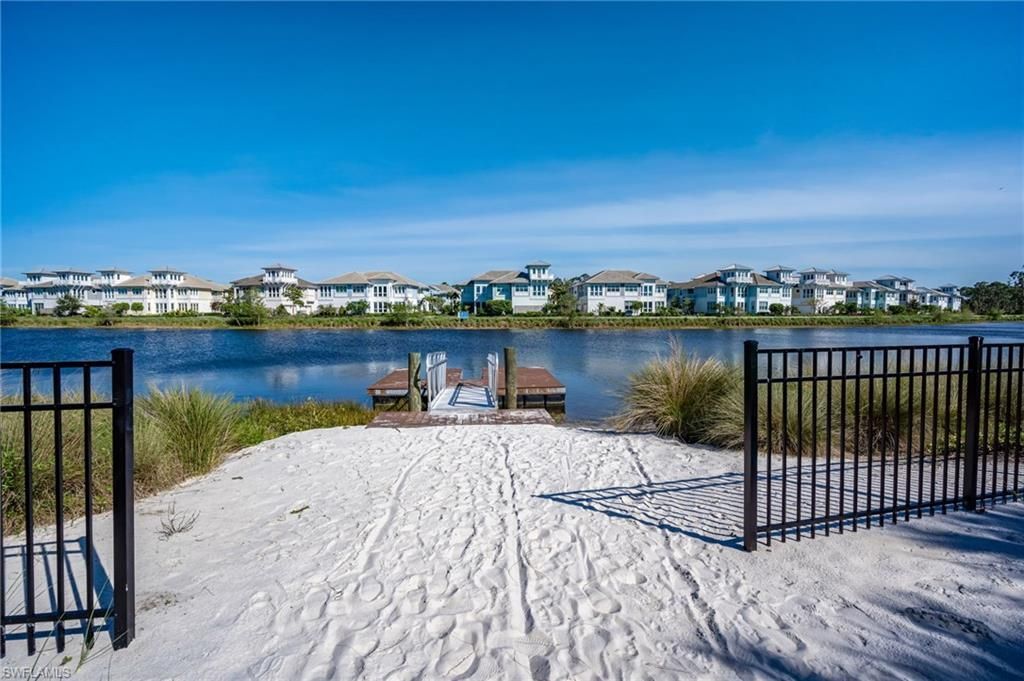 6386 Warwick Ave, Naples, FL 34113 Photo