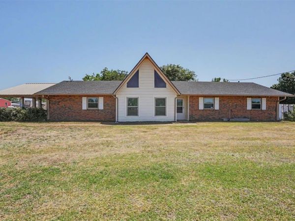 20518 E County Road 157 , Blair, OK 73526