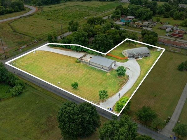 1707 Ladelle Avenue , Lowell, AR 72745