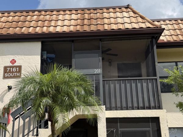 7161 Golf Colony Court, Unit 201, Lake Worth, FL 33467