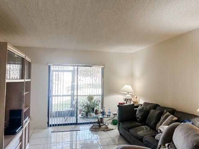 10332 Sunrise Lakes Boulevard, Unit 111, Sunrise, FL 33322 Photo