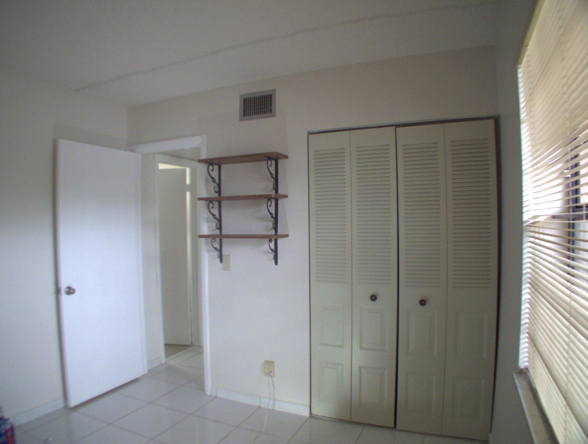 10332 Sunrise Lakes Boulevard, Unit 111, Sunrise, FL 33322 Photo