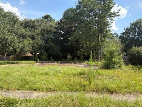 2105 CHERIE Drive , Hammond, LA 70401
