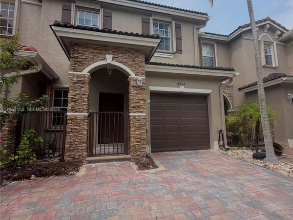8894 SW 225th St, Cutler Bay, FL 33190