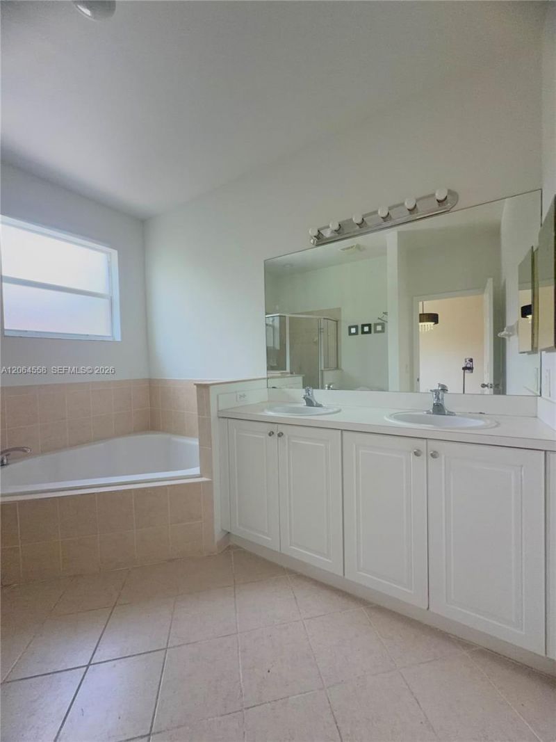 8894 SW 225th St, Cutler Bay, FL 33190 Photo