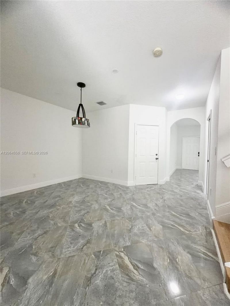 8894 SW 225th St, Cutler Bay, FL 33190 Photo