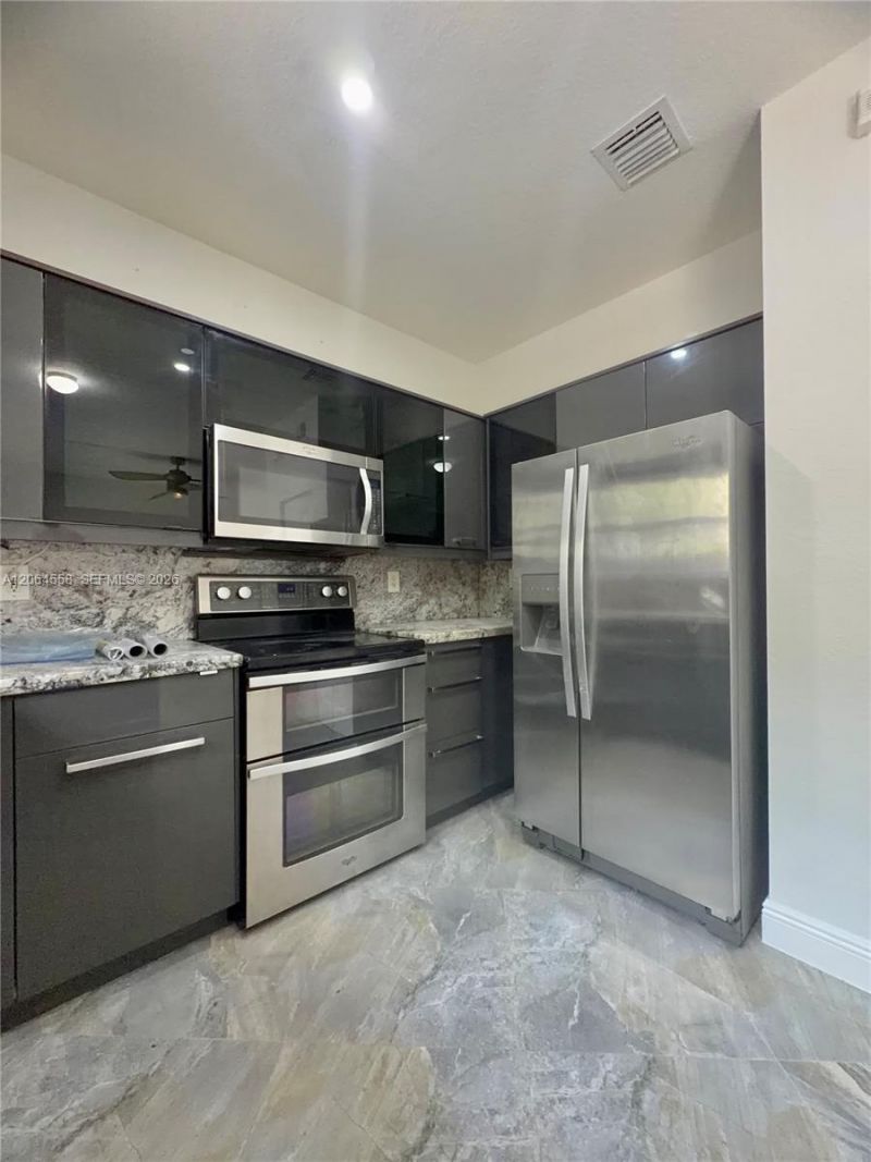 8894 SW 225th St, Cutler Bay, FL 33190 Photo