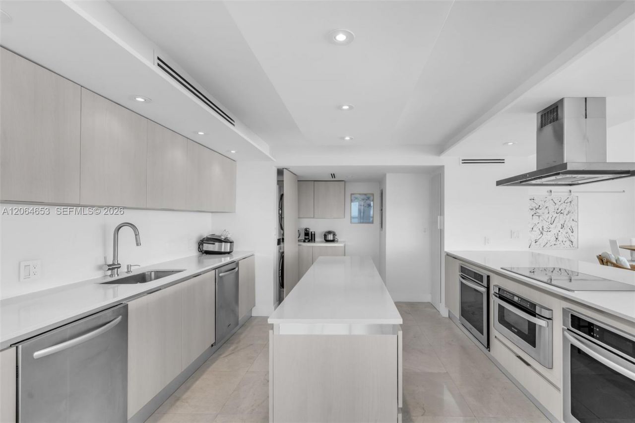 2 Grove Isle Dr, Unit B1801, Miami, FL 33133 Photo