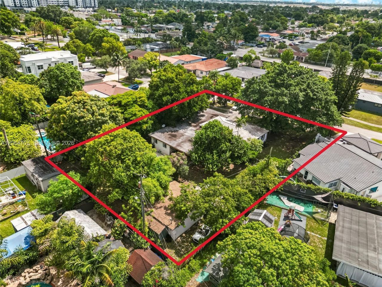 350 To To Lo Chee Dr, Hialeah, FL 33010 Photo