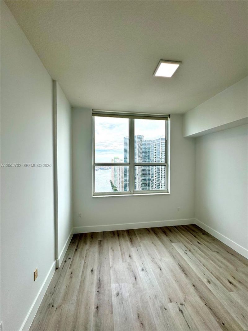 31 SE 5th St , Unit 4214, Miami, FL 33131 Photo