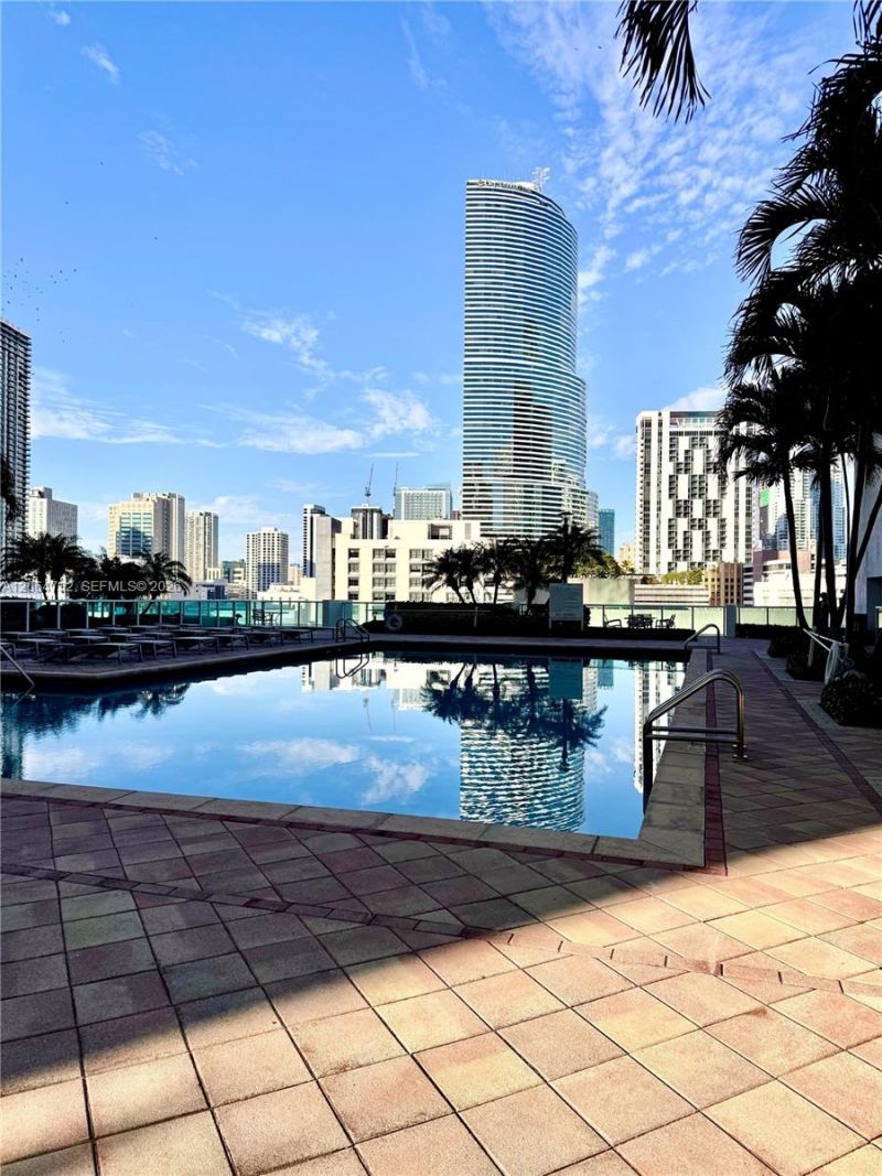 31 SE 5th St , Unit 4214, Miami, FL 33131 Photo