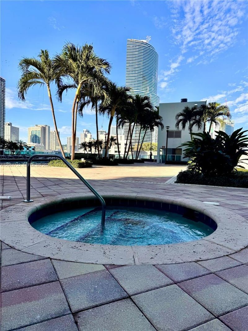 31 SE 5th St , Unit 4214, Miami, FL 33131 Photo