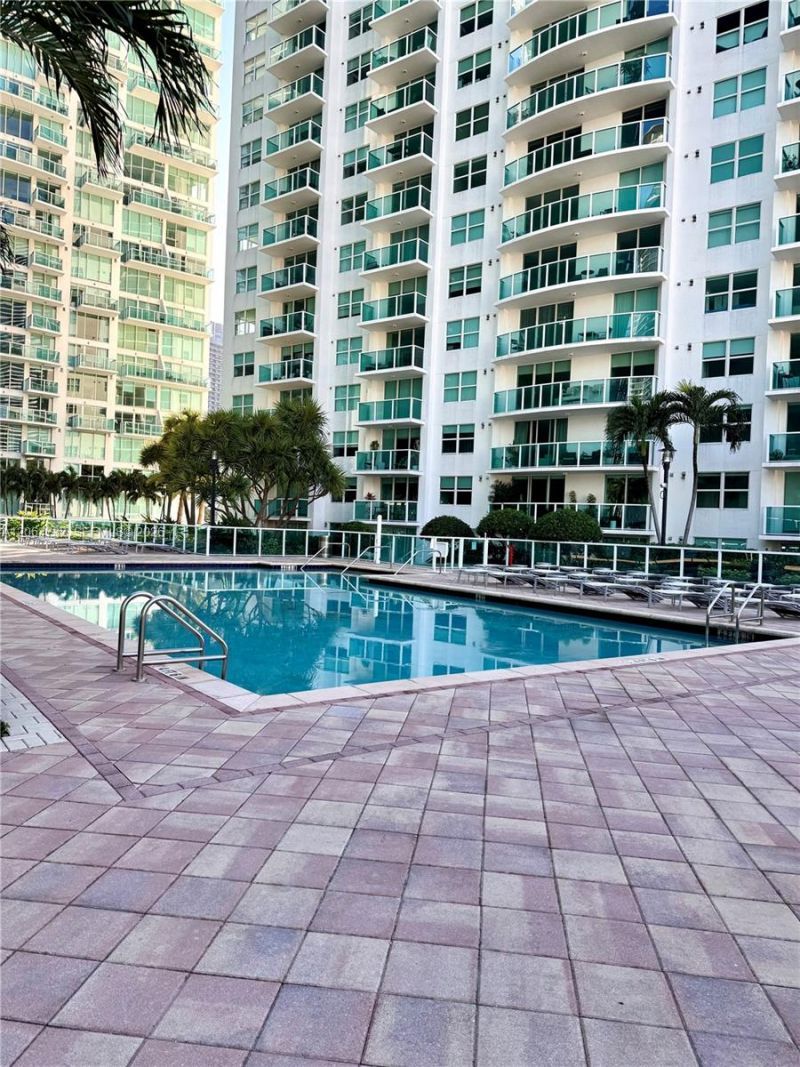31 SE 5th St , Unit 4214, Miami, FL 33131 Photo