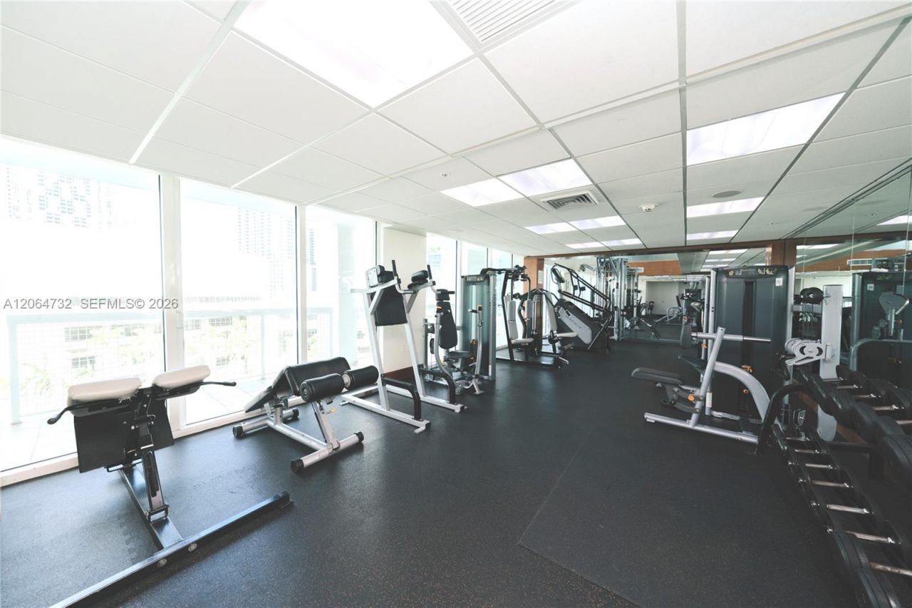 31 SE 5th St , Unit 4214, Miami, FL 33131 Photo