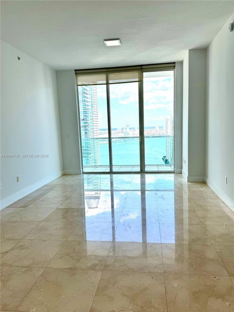 31 SE 5th St , Unit 4214, Miami, FL 33131 Photo