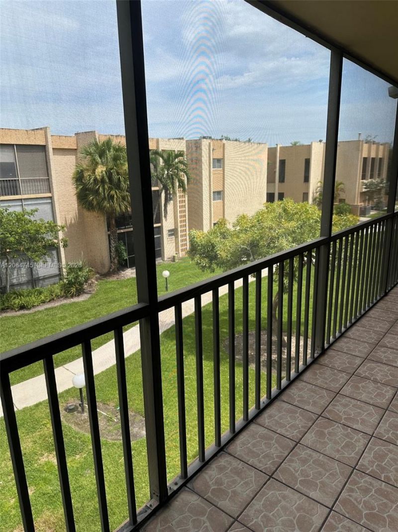 8415 SW 107th Ave , Unit 303W, Miami, FL 33173 Photo