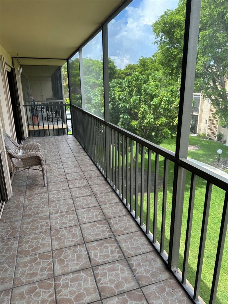 8415 SW 107th Ave , Unit 303W, Miami, FL 33173 Photo