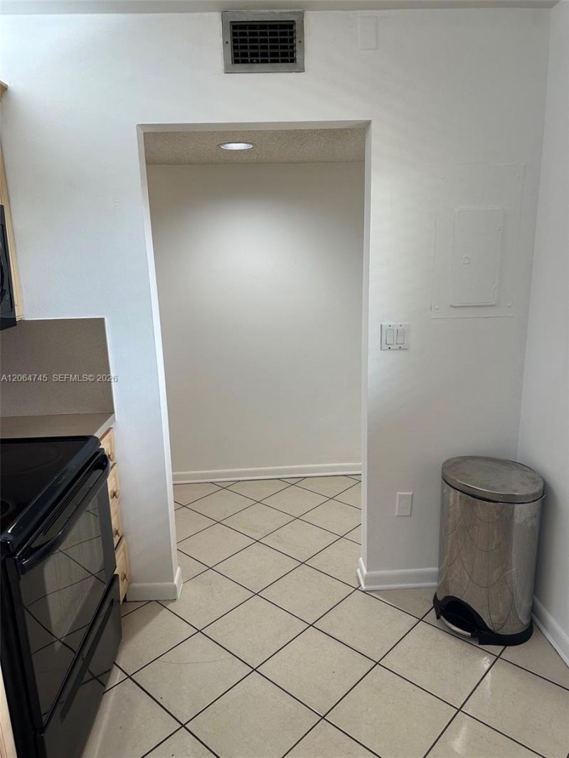 8415 SW 107th Ave , Unit 303W, Miami, FL 33173 Photo
