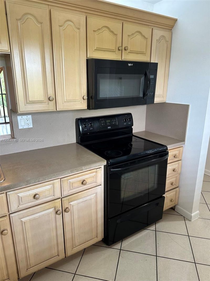 8415 SW 107th Ave , Unit 303W, Miami, FL 33173 Photo