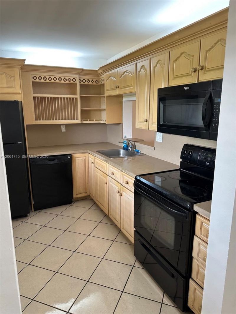 8415 SW 107th Ave , Unit 303W, Miami, FL 33173 Photo