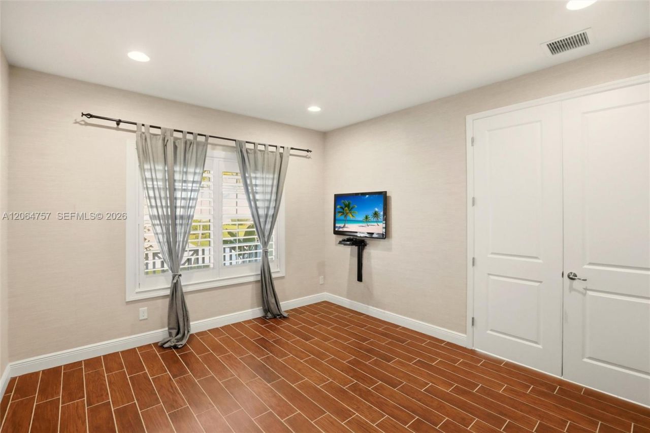 8554 Big Mangrove Dr, Fort Myers, FL 33908 Photo
