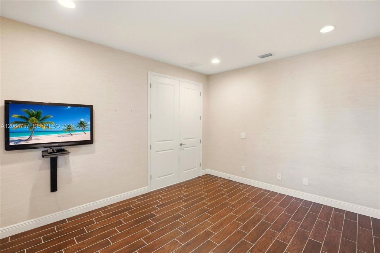 8554 Big Mangrove Dr, Fort Myers, FL 33908 Photo