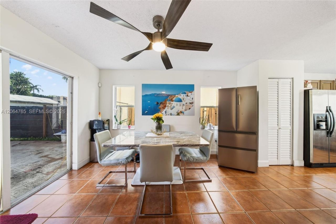 14137 SW 164th Ter, Miami, FL 33177 Photo