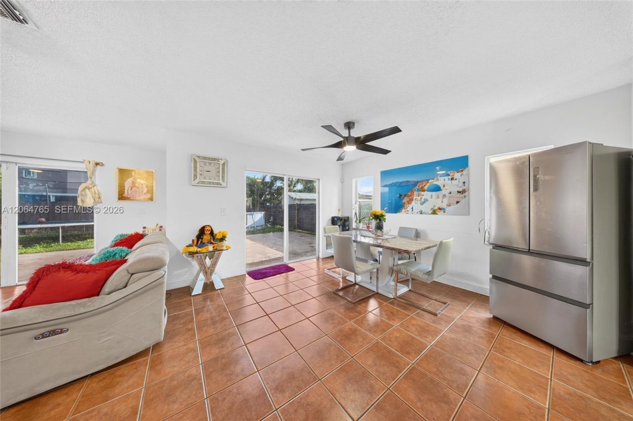 14137 SW 164th Ter, Miami, FL 33177 Photo
