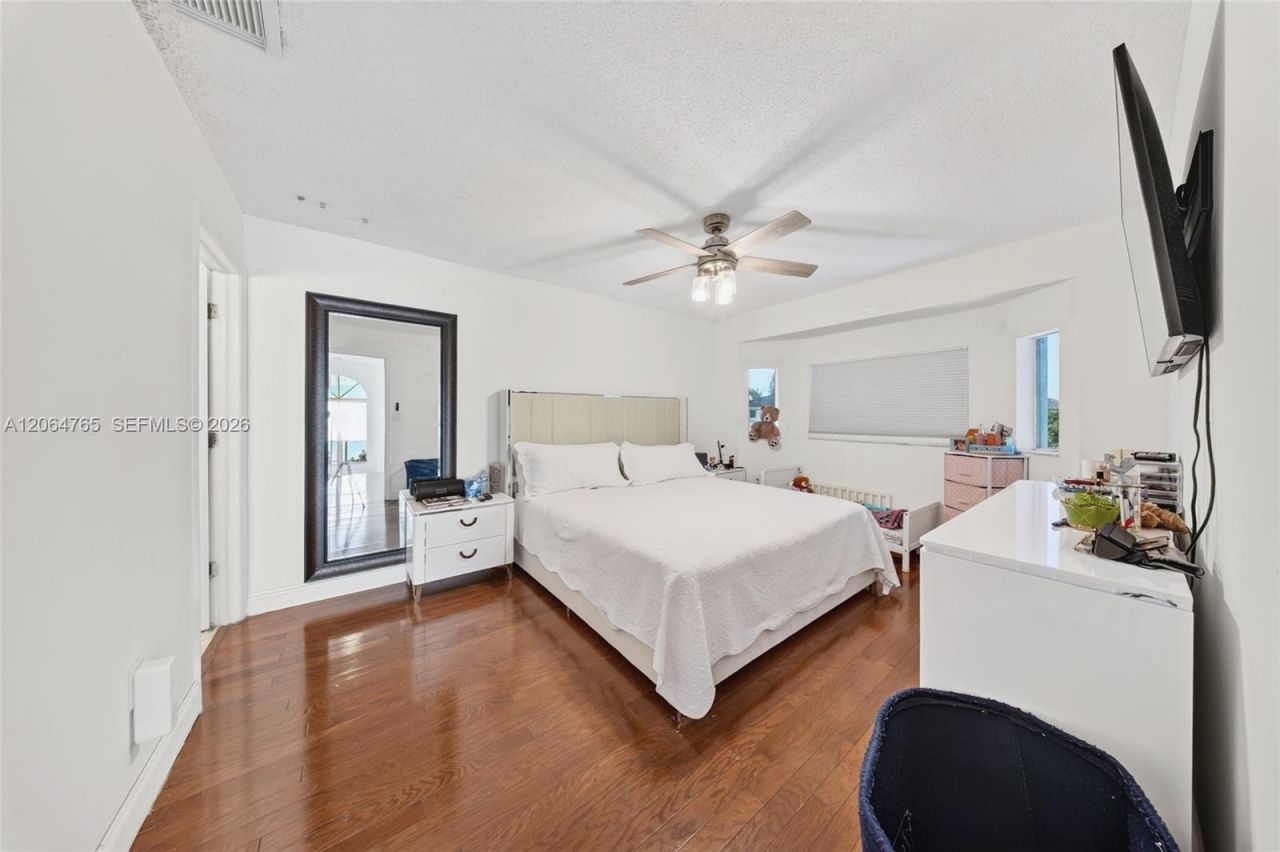 14137 SW 164th Ter, Miami, FL 33177 Photo