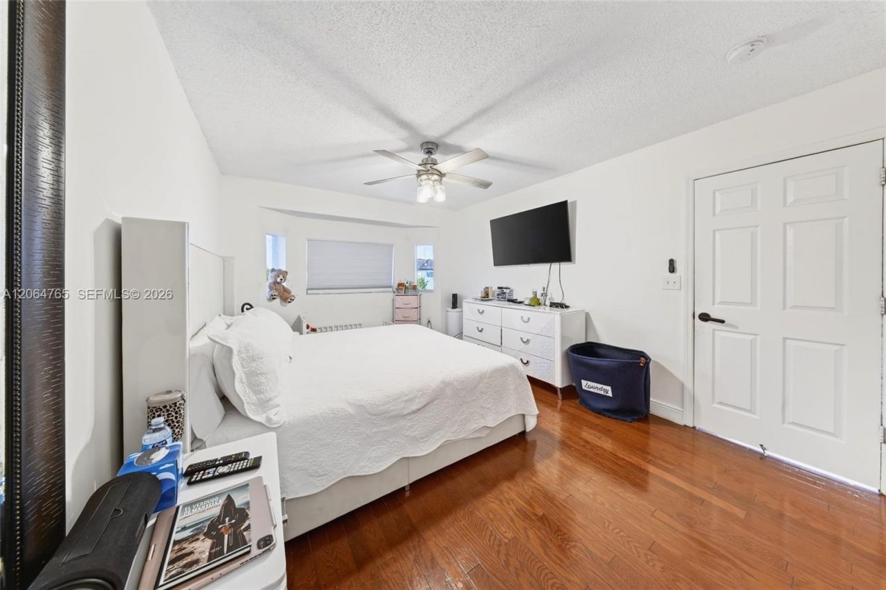 14137 SW 164th Ter, Miami, FL 33177 Photo