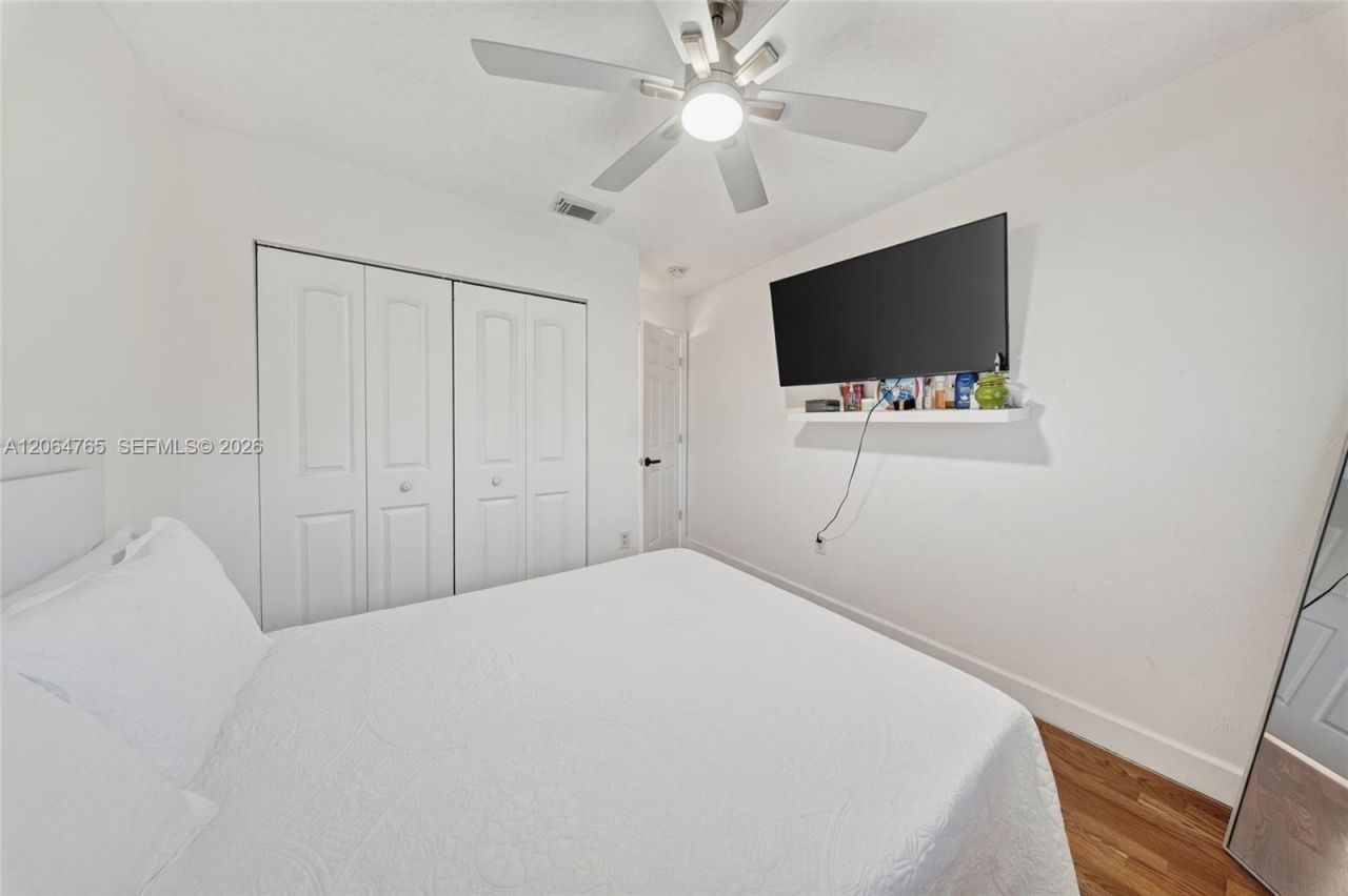 14137 SW 164th Ter, Miami, FL 33177 Photo