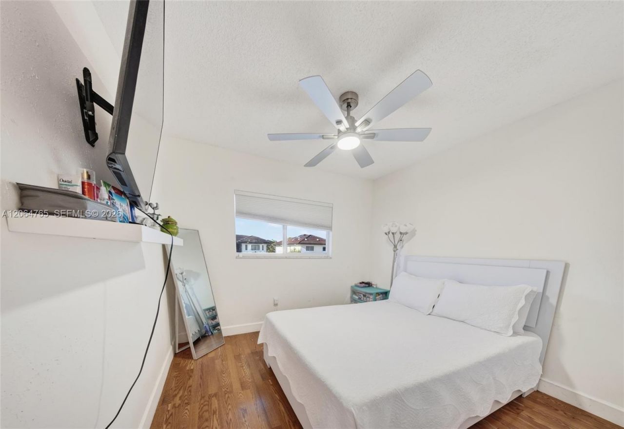 14137 SW 164th Ter, Miami, FL 33177 Photo