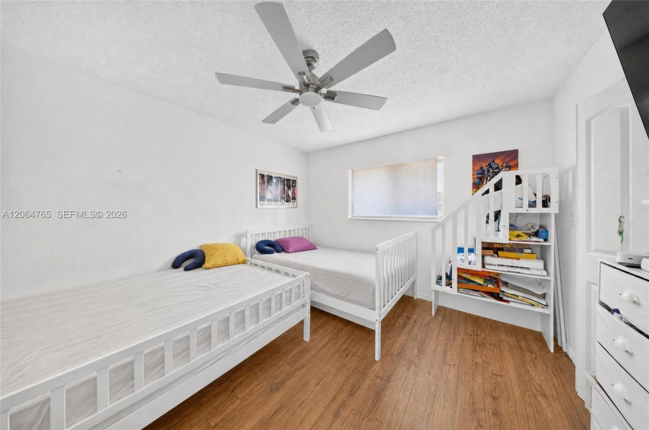 14137 SW 164th Ter, Miami, FL 33177 Photo