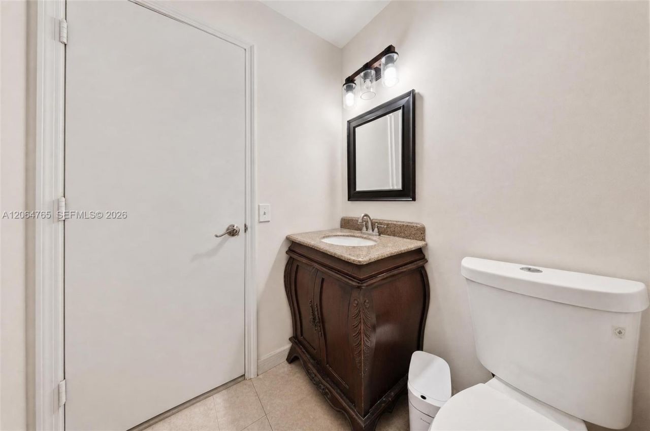 14137 SW 164th Ter, Miami, FL 33177 Photo