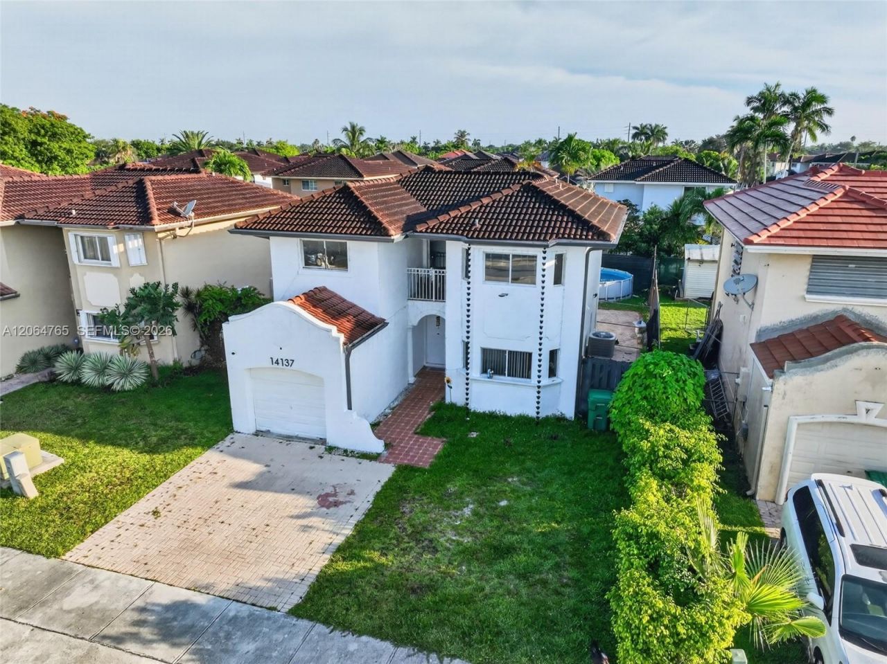 14137 SW 164th Ter, Miami, FL 33177 Photo