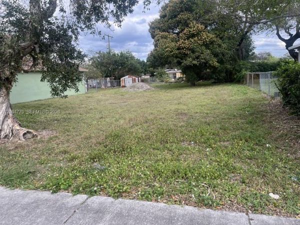 636 NW 12th Ave , Fort Lauderdale, FL 33311