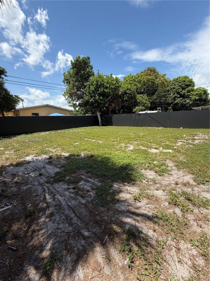 2732 NW 5th St, Pompano Beach, FL 33069 Photo