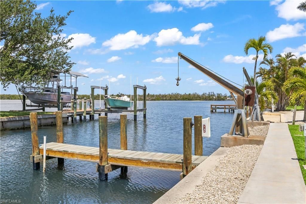 12200/12210 Shoreview Dr, Cape Coral, FL 33993 Photo