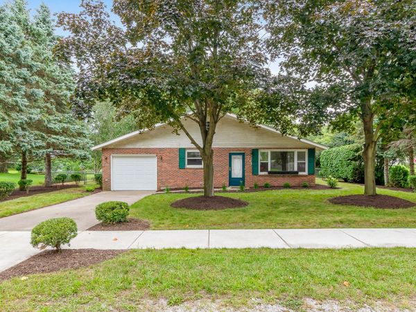 705 2nd Avenue NW , DeMotte, IN 46310
