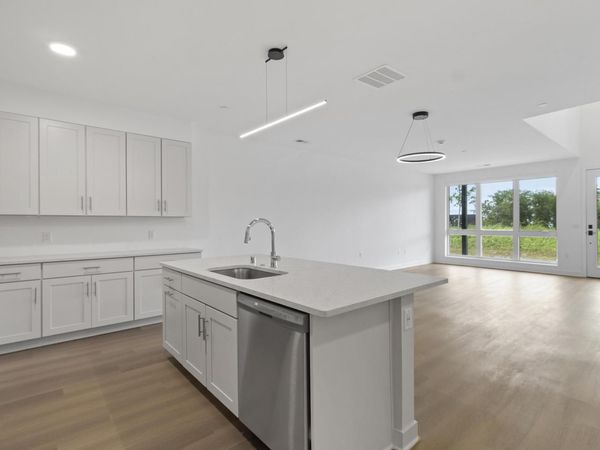 9378 S Alder PLACE, Unit 104, Oak Creek, WI 53154