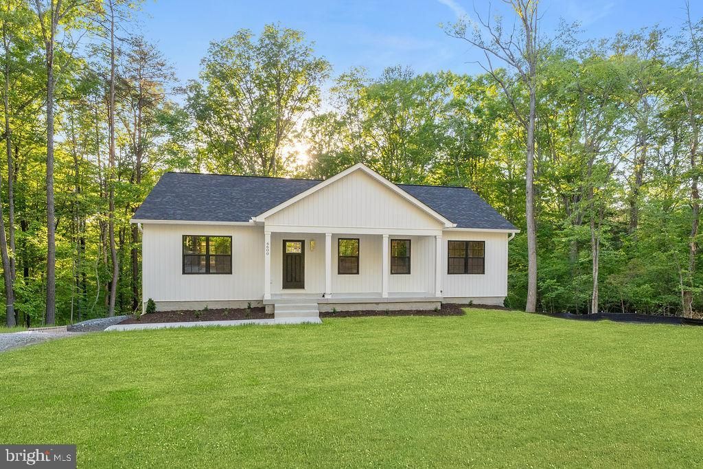 12907 Infantry Drive , Spotsylvania, VA 22551 Main Photo