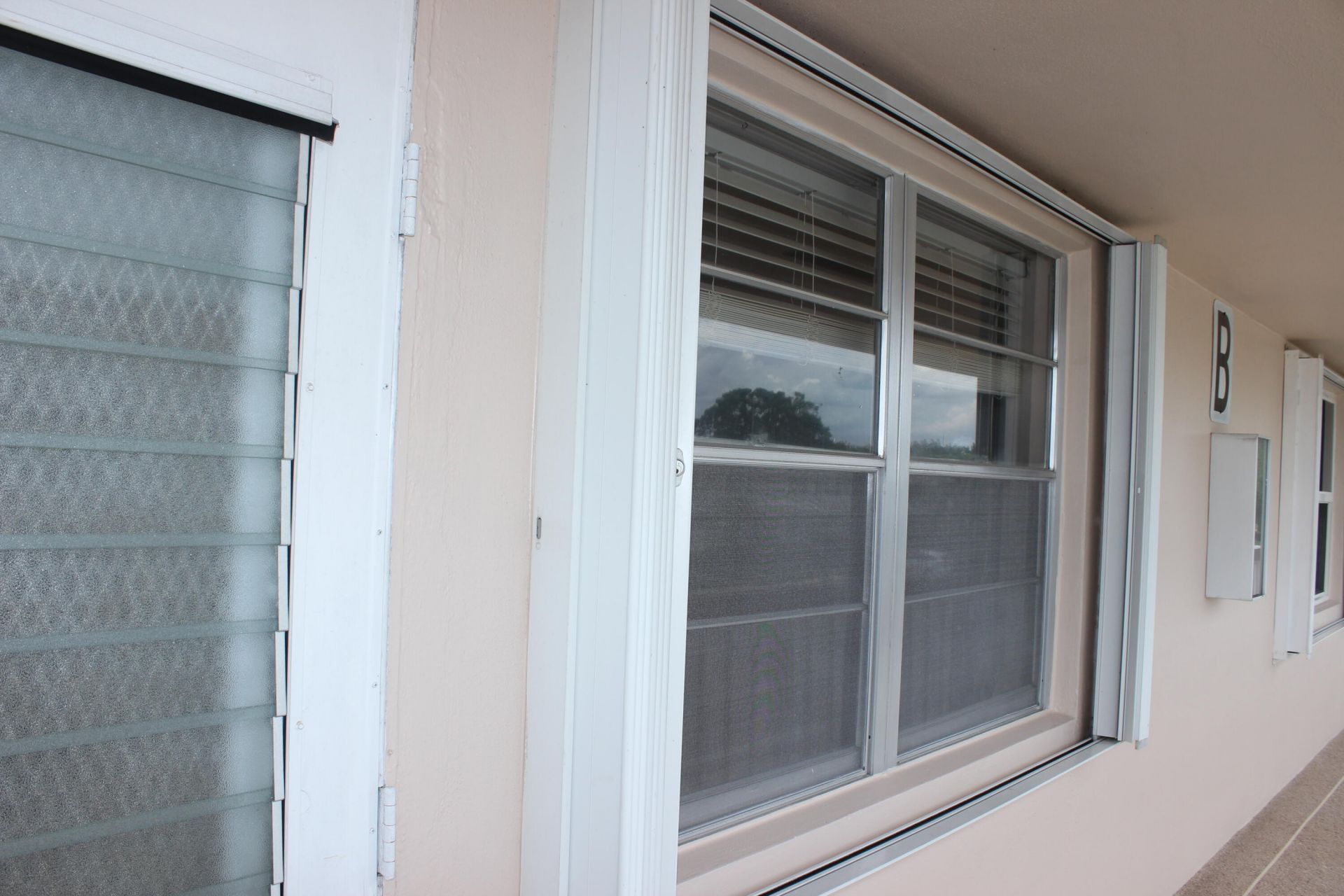 35 Somerset B, Unit 35, West Palm Beach, FL 33417 Photo