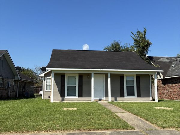 3821 Byrd Dr, Baton Rouge, LA 70814