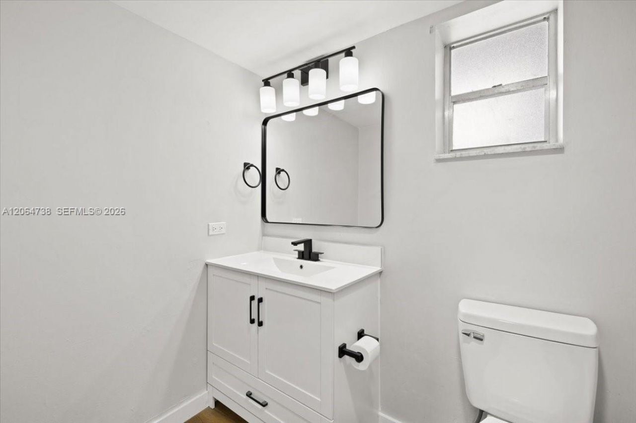 447 NE 195 Th St , Unit 414, Miami, FL 33179 Photo