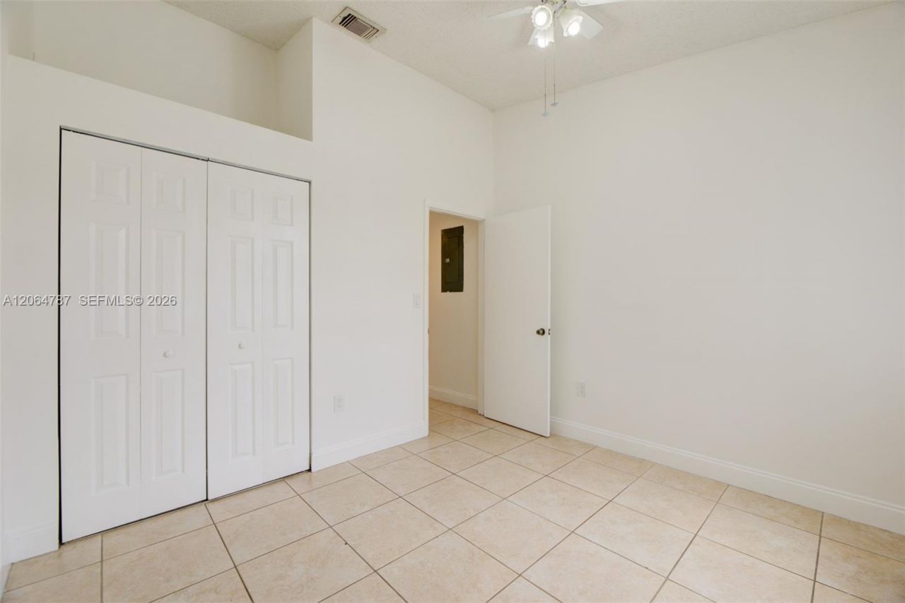 6707 NW 193rd Ln, Hialeah, FL 33015 Photo