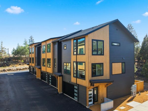 148 NW Copperwood Court, Bend, OR 97703