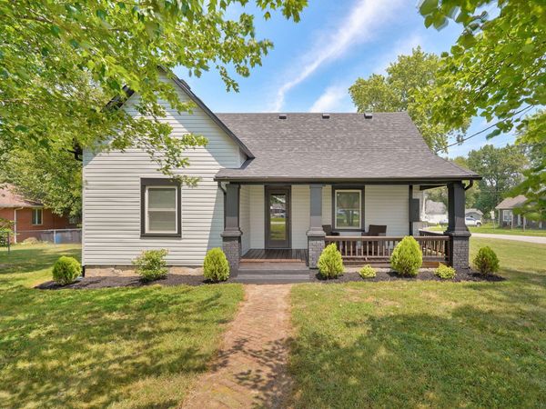 201 N Oak Avenue , Sparta, MO 65753