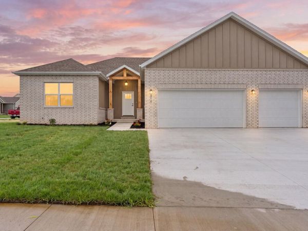 1424 N Carter Way , Republic, MO 65738
