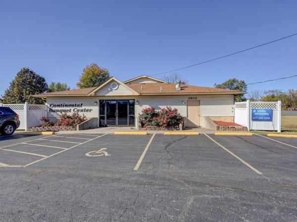 2802 N Rangeline Road , Joplin, MO 64801
