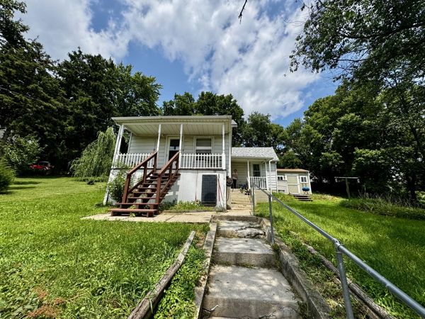 618 E Saint Paul Street, Spring Valley, IL 61362